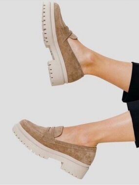 Portland Leather Patina Zoe Penny Loafer 8.5Taupe Tan Suede Platform Chunky Heel